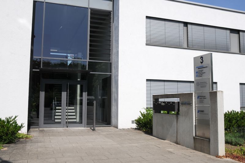 Hausansicht mit Eingangsbereich