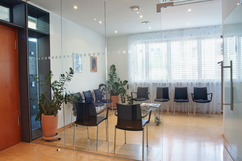 Blick ins Wartezimmer